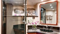 Azimut Yacht ANDIAMO -  Master Bathroom